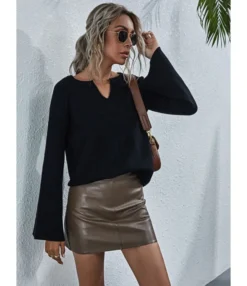 Notched Neck Solid Knitted Pullover